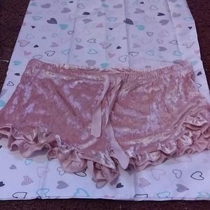 M Light pink shorts
